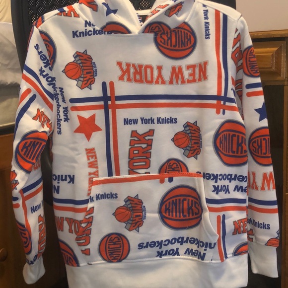 NBA Knicks Pullover Sweater - Picture 1 of 9